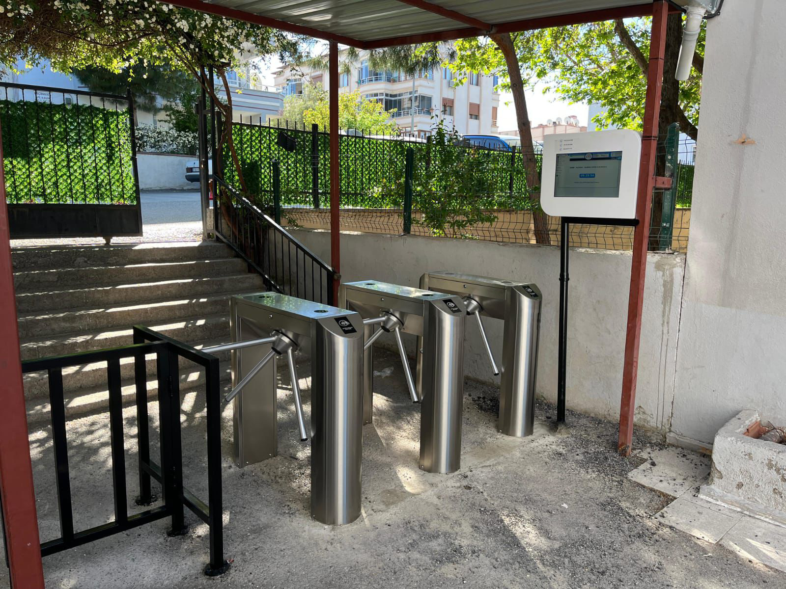 School Side Entrance Tripod Turnstile and Access Control System