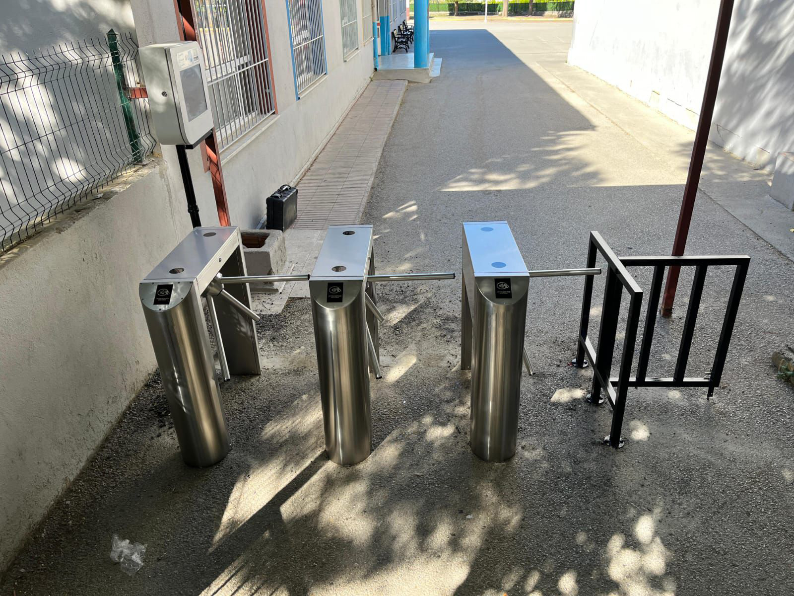 School Side Entrance Tripod Turnstile and Access Control System