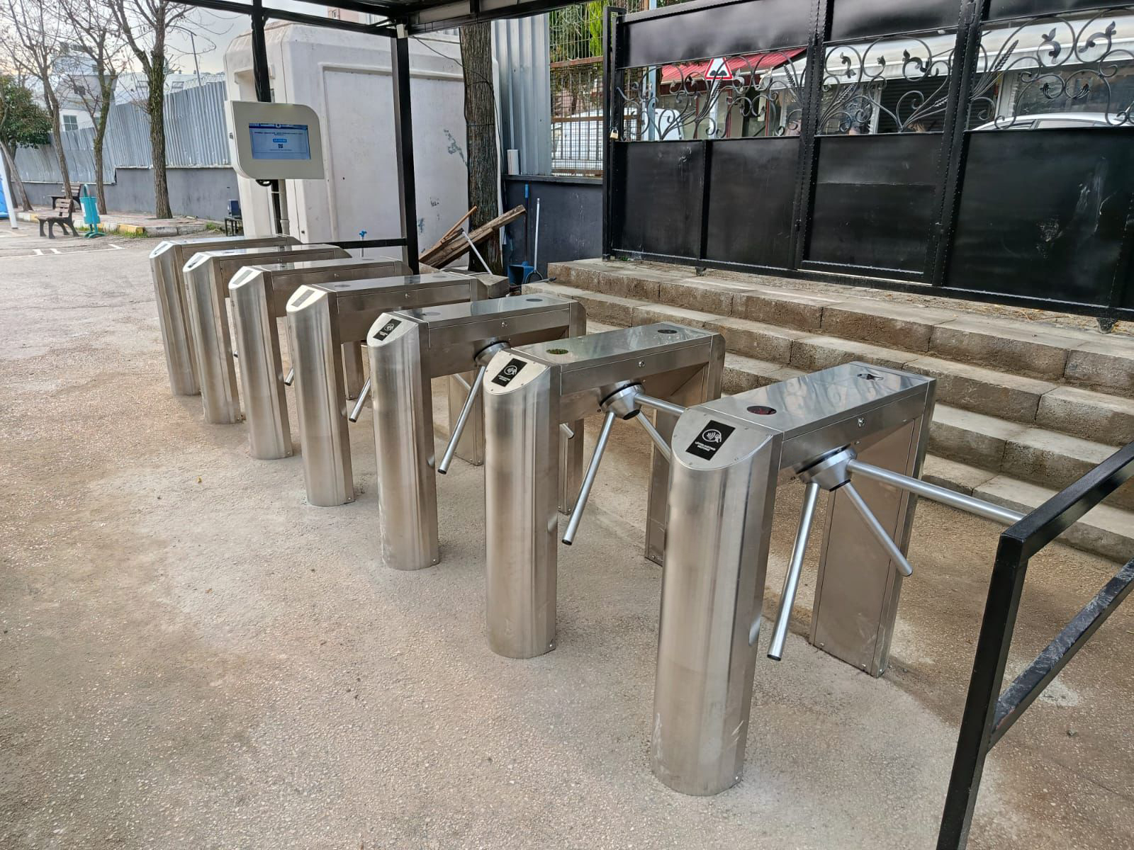 School Main Entrance Multi-Lane Tripod Turnstile System